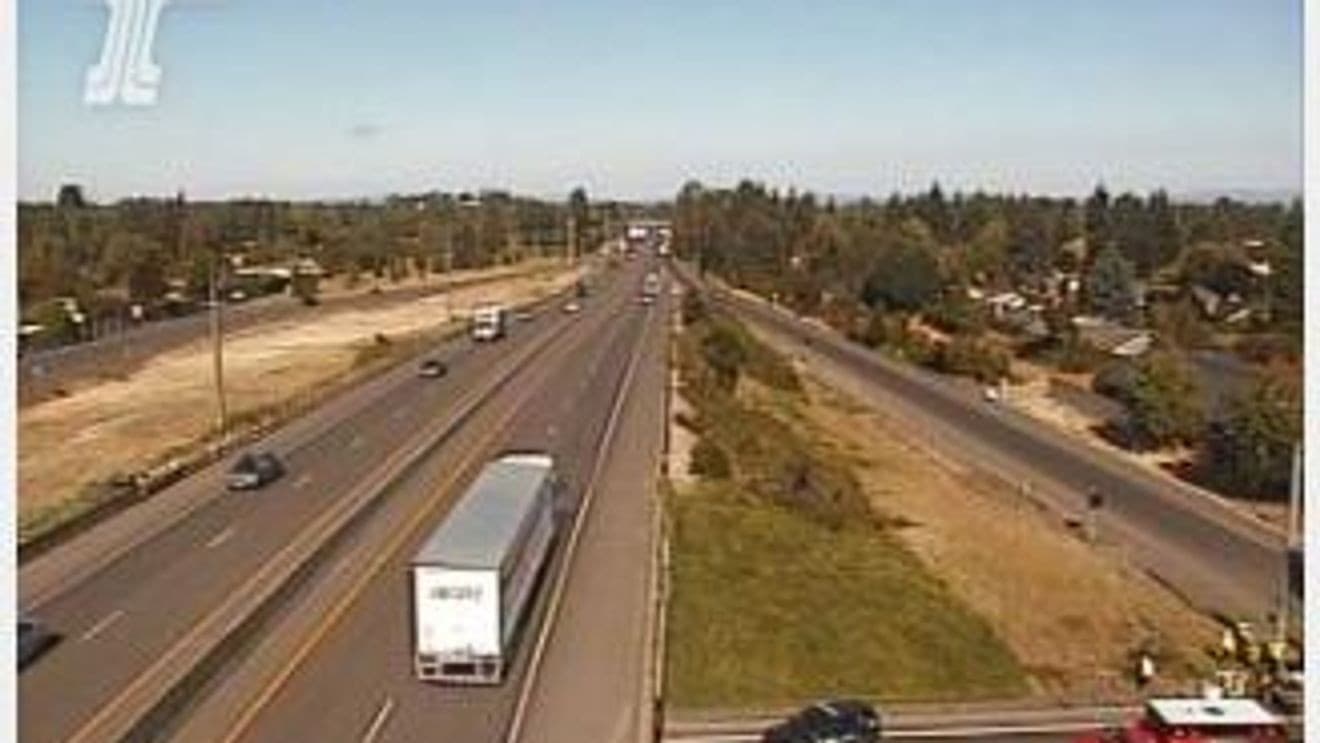 Crash blocks Coburg Road near Beltline, clears by late morning