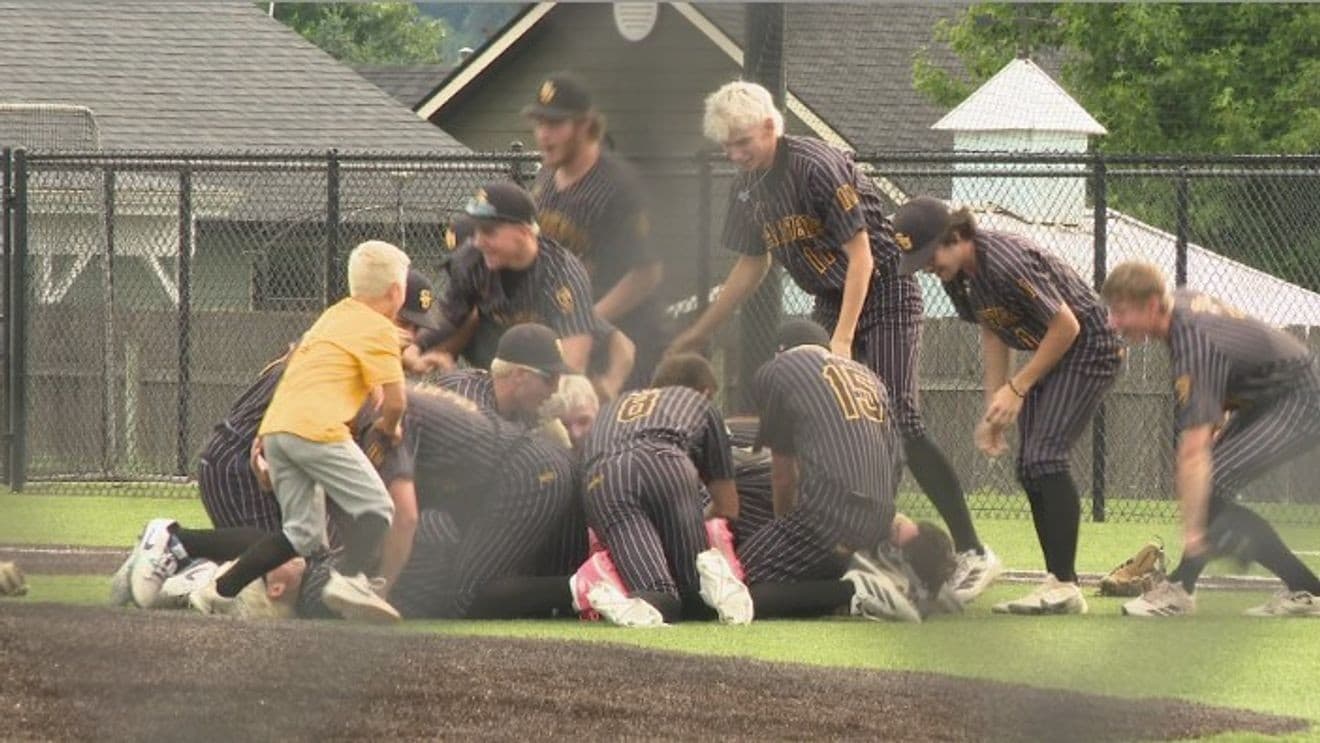 Creswell baseball falls in semifinals after breakthrough season