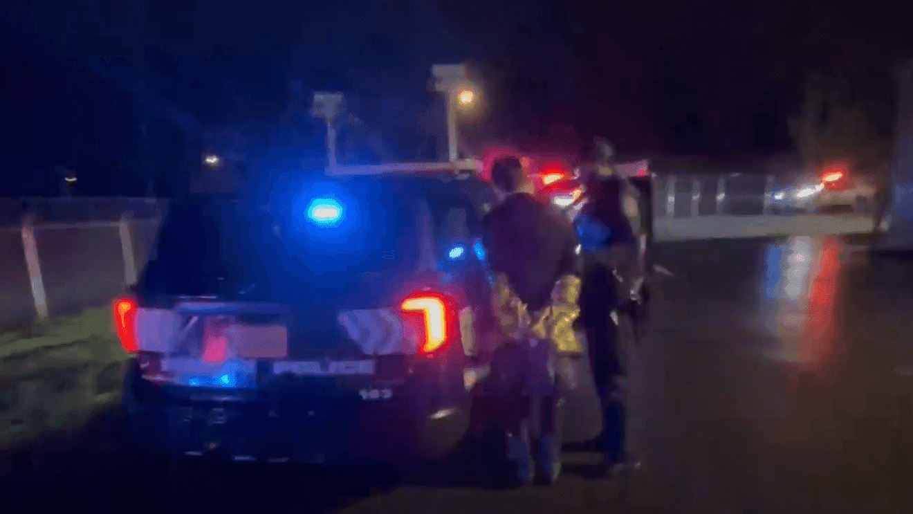 Eugene man arrested after approaching car, riding bike into creek; knives found