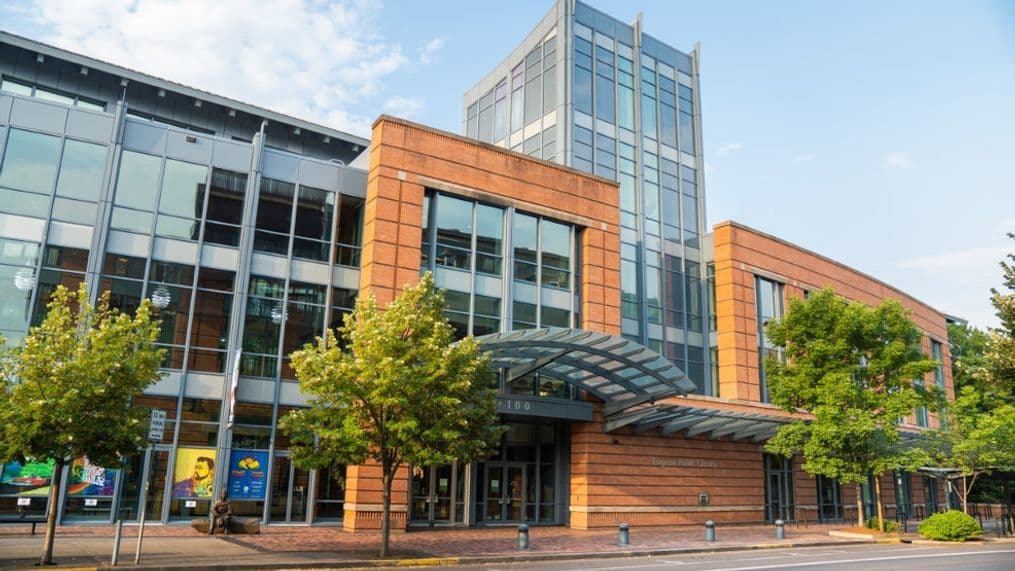 Eugene library offers free conversational English sessions for adults