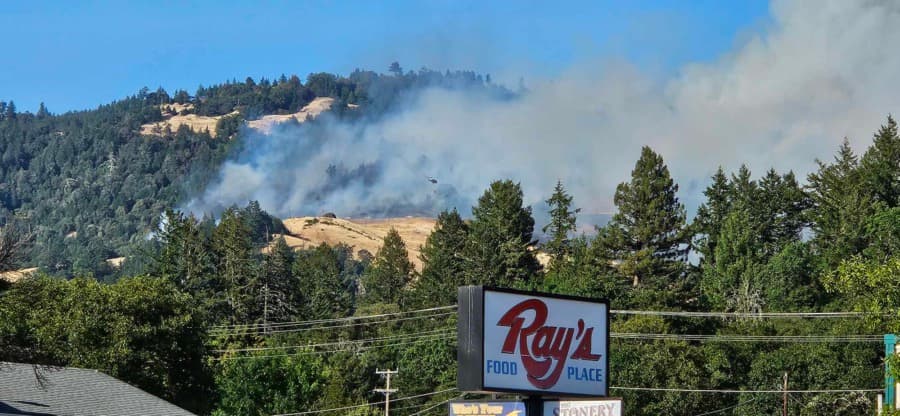 ToobyFire held to quarter-acre near Alderpoint Road
