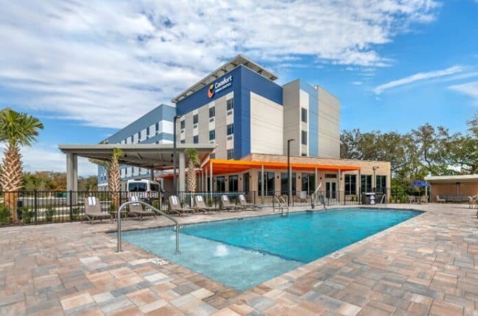 111-Room Comfort Inn & Suites Opens Across From Orlando Sanford Airport