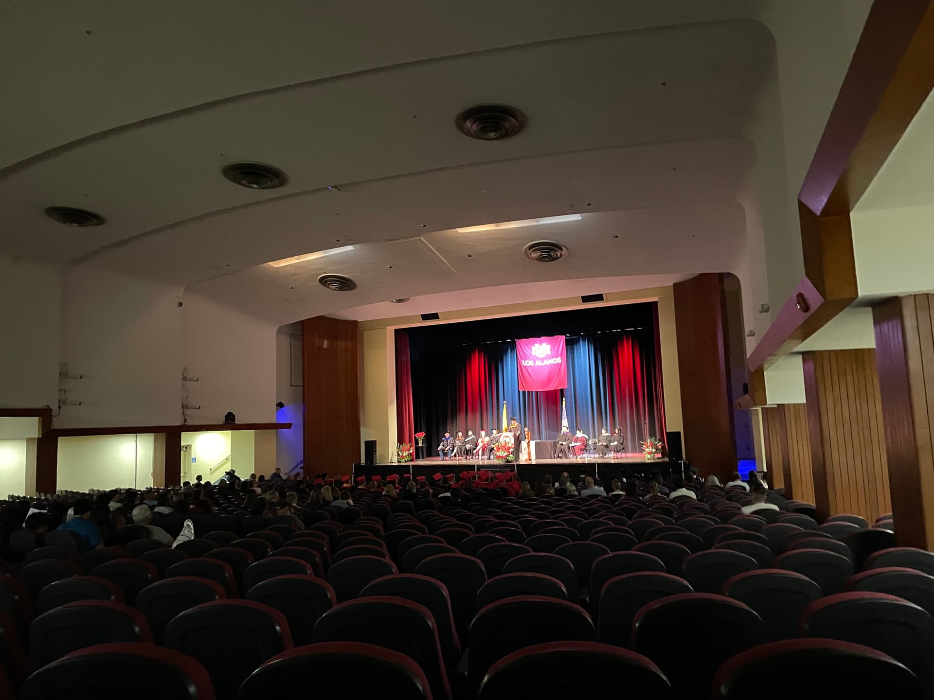 UNM-Los Alamos honors 70 graduates in community ceremony