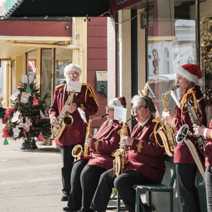 Eureka Arts Alive Brings Holiday Crowds to Old Town Businesses