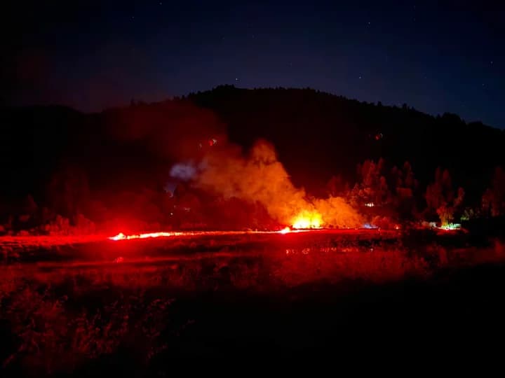 Hoopa brush fire near rodeo grounds quickly contained at four acres