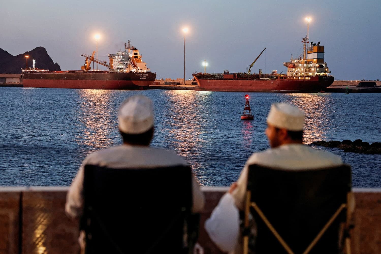 Iran threatens to close Strait of Hormuz after Lebanon cease-fire violations