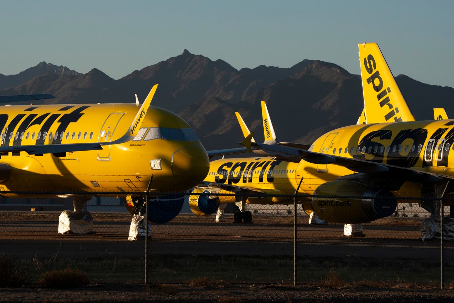 Former Spirit workers sue over pay and benefits after shutdown