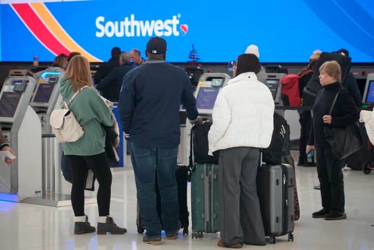 Moody's Says Southwest Holiday Cancellations to Cost Over $500 Million