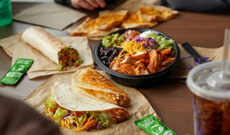 Taco Bell's New Chicken Menu Push Creates Staffing, Training Challenges for Managers