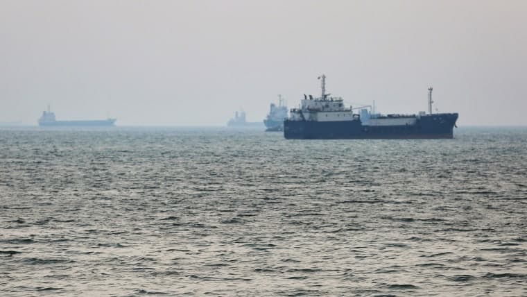 U.S. cool to Iranian proposal linking Hormuz reopening, nuclear talks delay