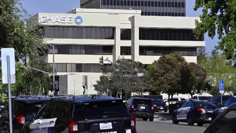 California bank hostage standoff ends with gunman dead, all freed