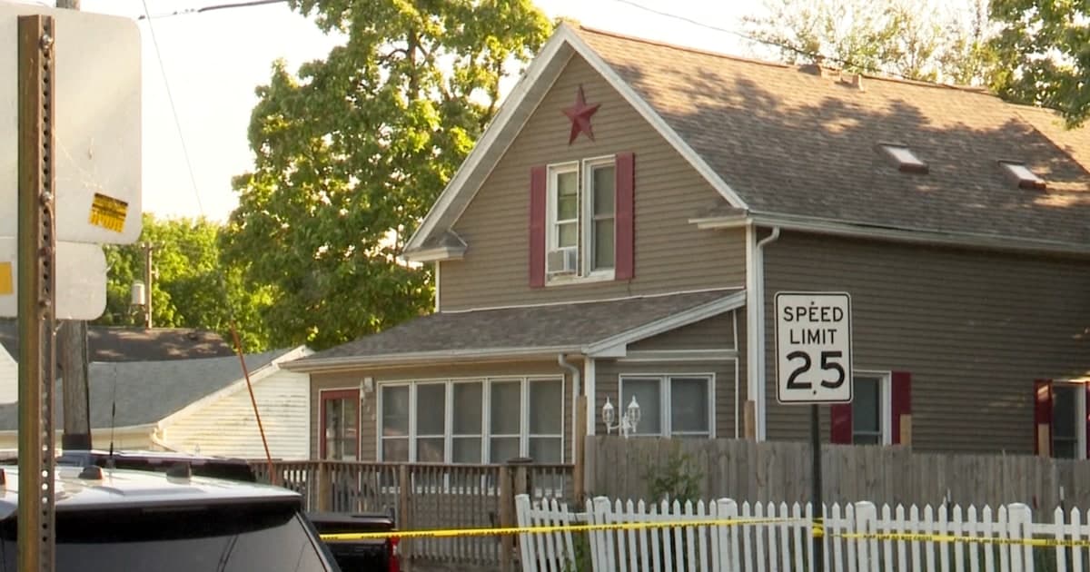 Iowa authorities investigate six-family-member killings in Muscatine