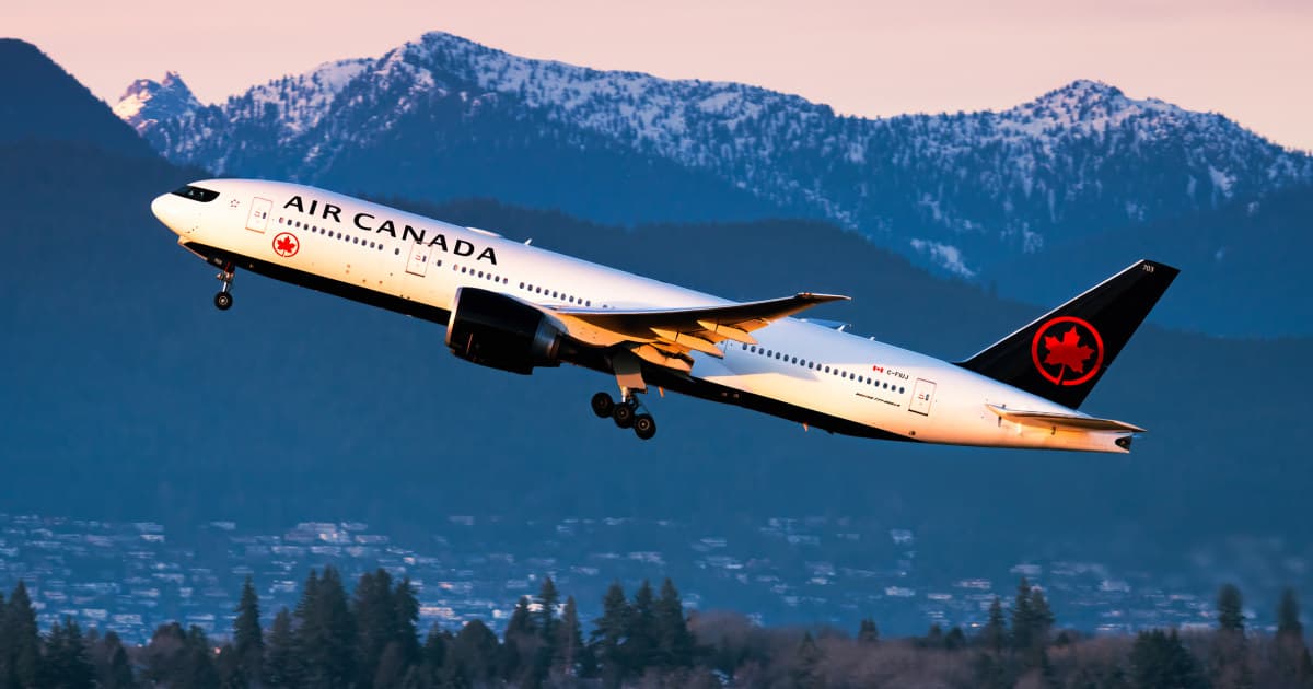 Ontario police allege former Air Canada pilot flew for years unlicensed