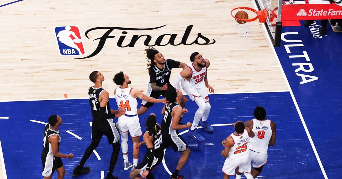 Knicks storm back from 29 down, take 3-1 Finals lead