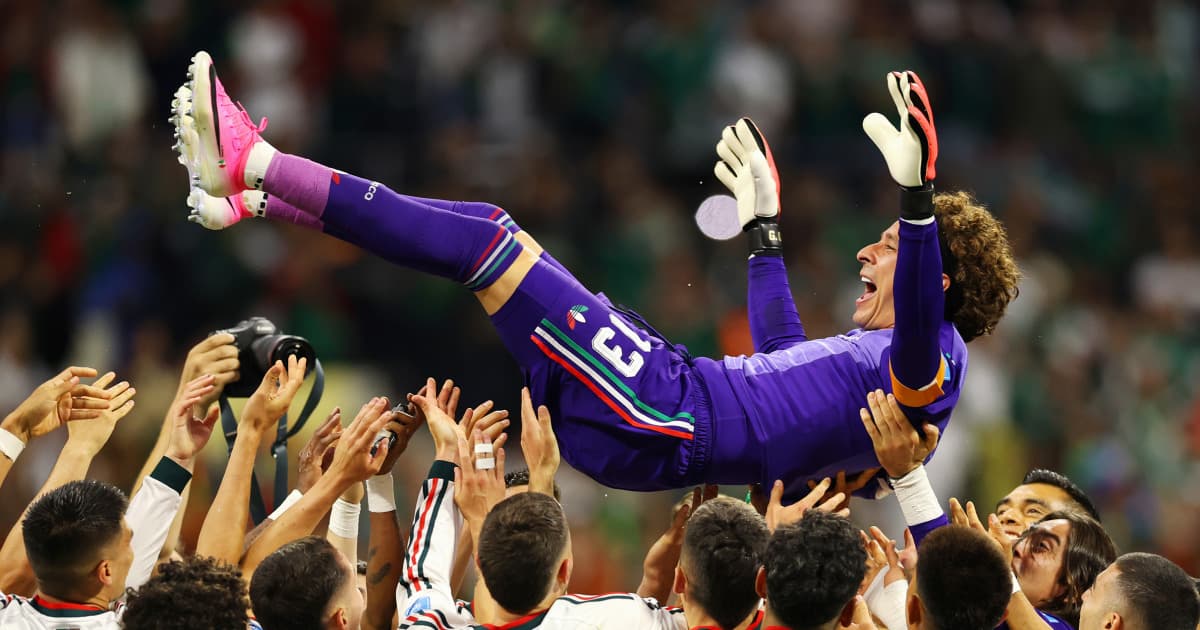 Ochoa gets farewell send-off as Mexico completes perfect group stage