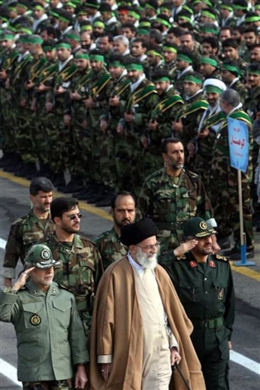 Iran’s Revolutionary Guards tighten grip, war pushes regime toward military rule