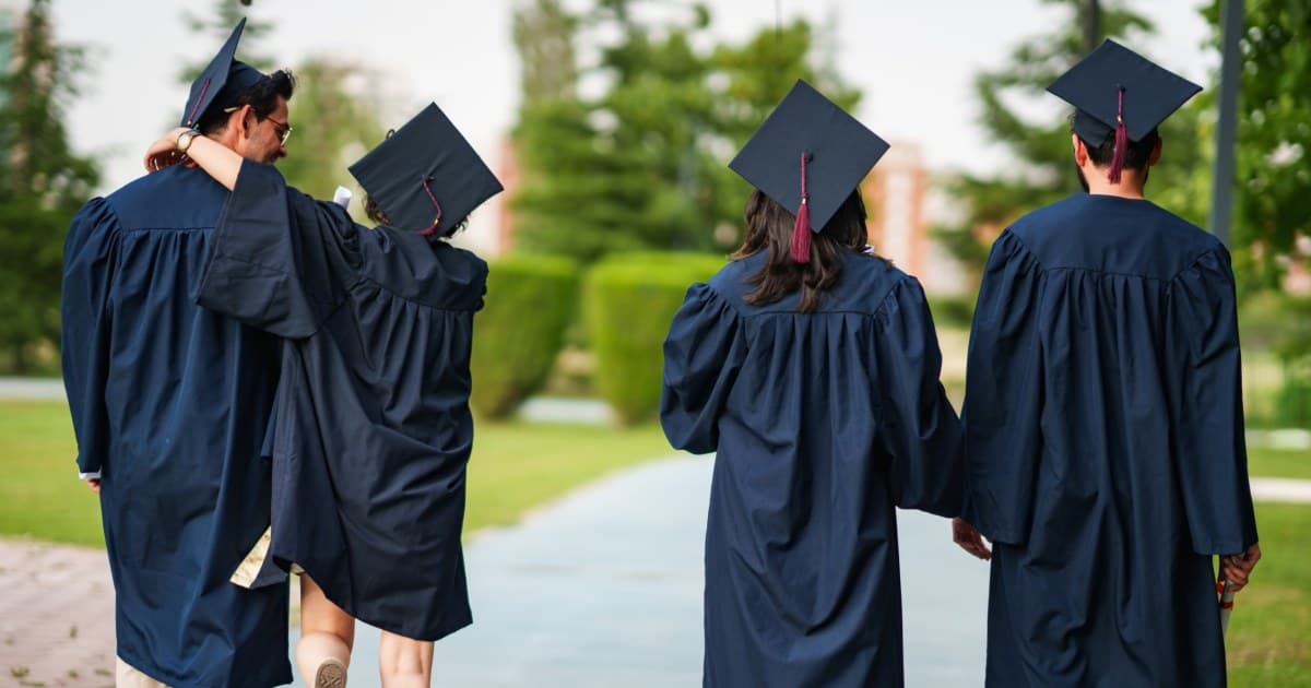 Best High School Graduation Gifts for the Class of 2026, From Dorm Gear to Keepsakes