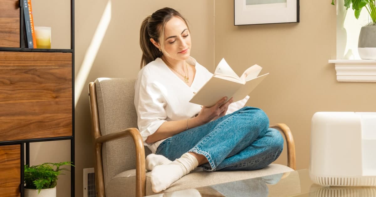 Bookish Valentine’s gifts for romance readers, from novels to candles and totes