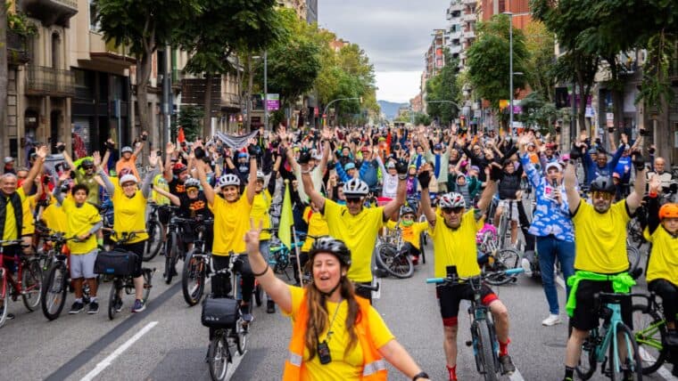 Barcelona pairs mass bike ride and fair for Grand Départ buildup