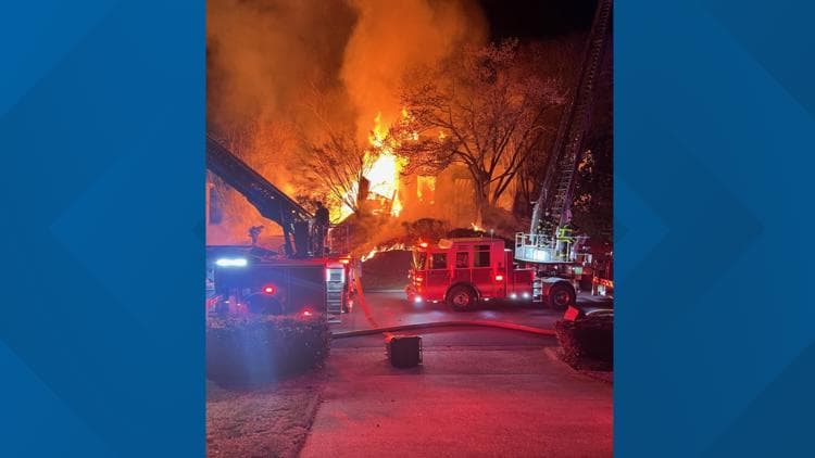 Johns Creek Firefighters Battle Fully Involved House Fire on Murets Road