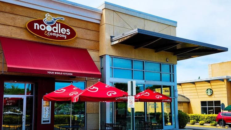 Noodles & Company raises outlook as sales rise, closures continue