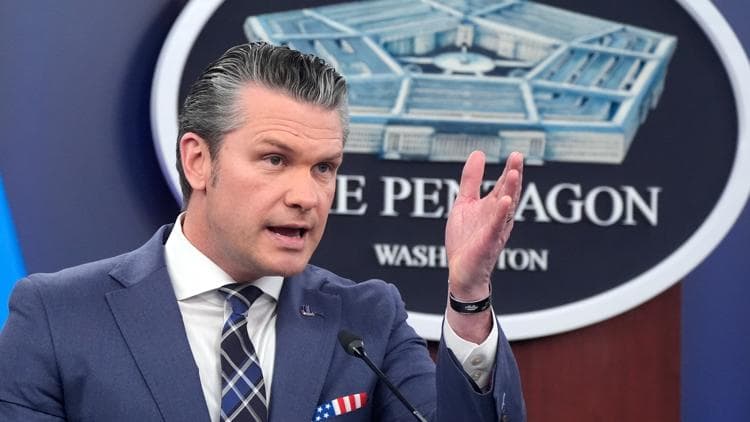 Federal Judge Strikes Down Press Rules in New York Times Case