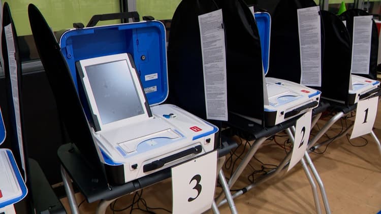 Early Voting Starts Feb. 17 as Harris County GOP Primary Tightens