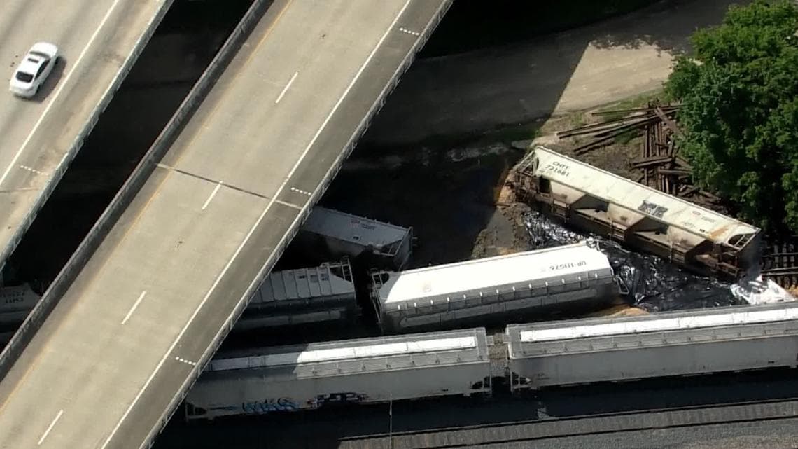 11 vehicle rail cars derail near Old Katy Road in northwest Houston