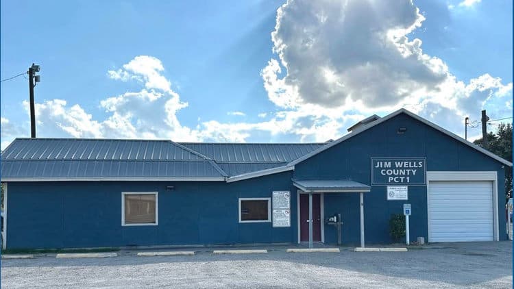 Jim Wells County worker seriously hurt in Alice equipment accident