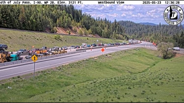 Crash shuts down eastbound I-90 at Fourth of July Pass