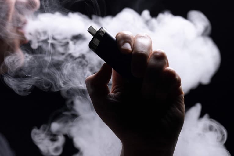 Study finds vaping after quitting smoking may not cut lung-cancer risk