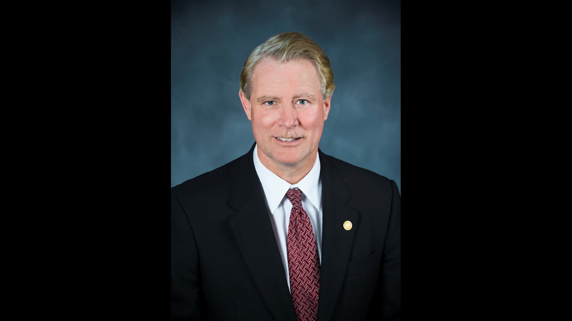 Judge Dismisses First Amendment Lawsuit Against Ole Miss Chancellor Boyce