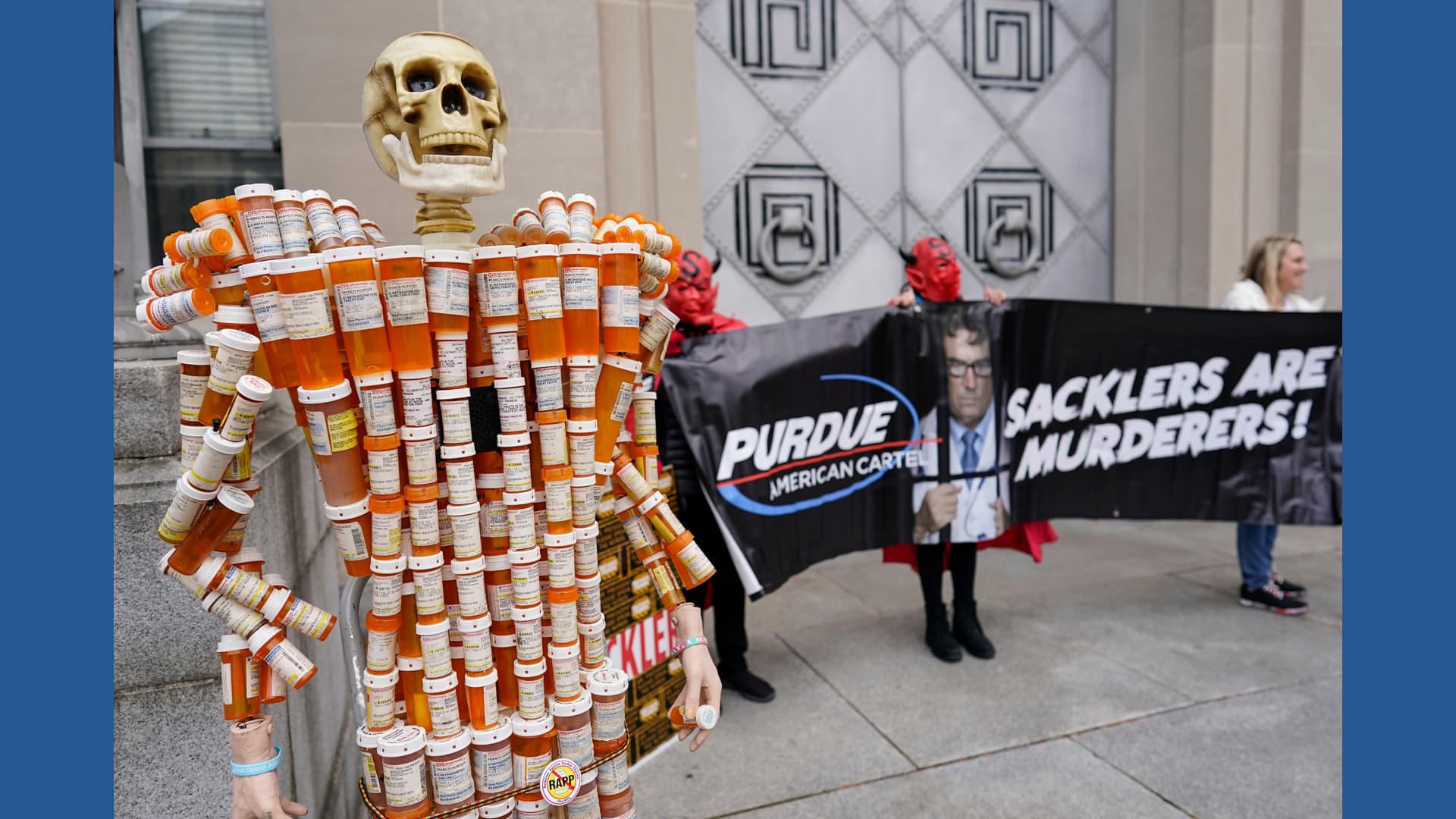 Judge to Explain Legal Basis for Purdue Pharma Sackler Settlement Plan