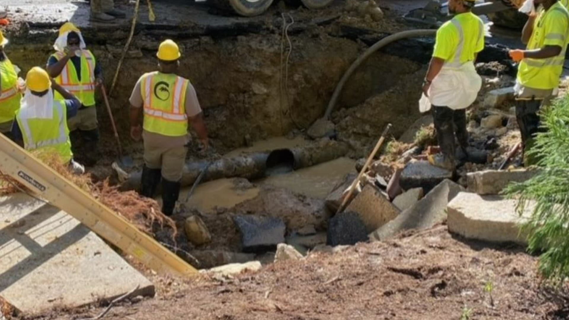 Water main break shuts Clifton Road, disrupts service for local homes