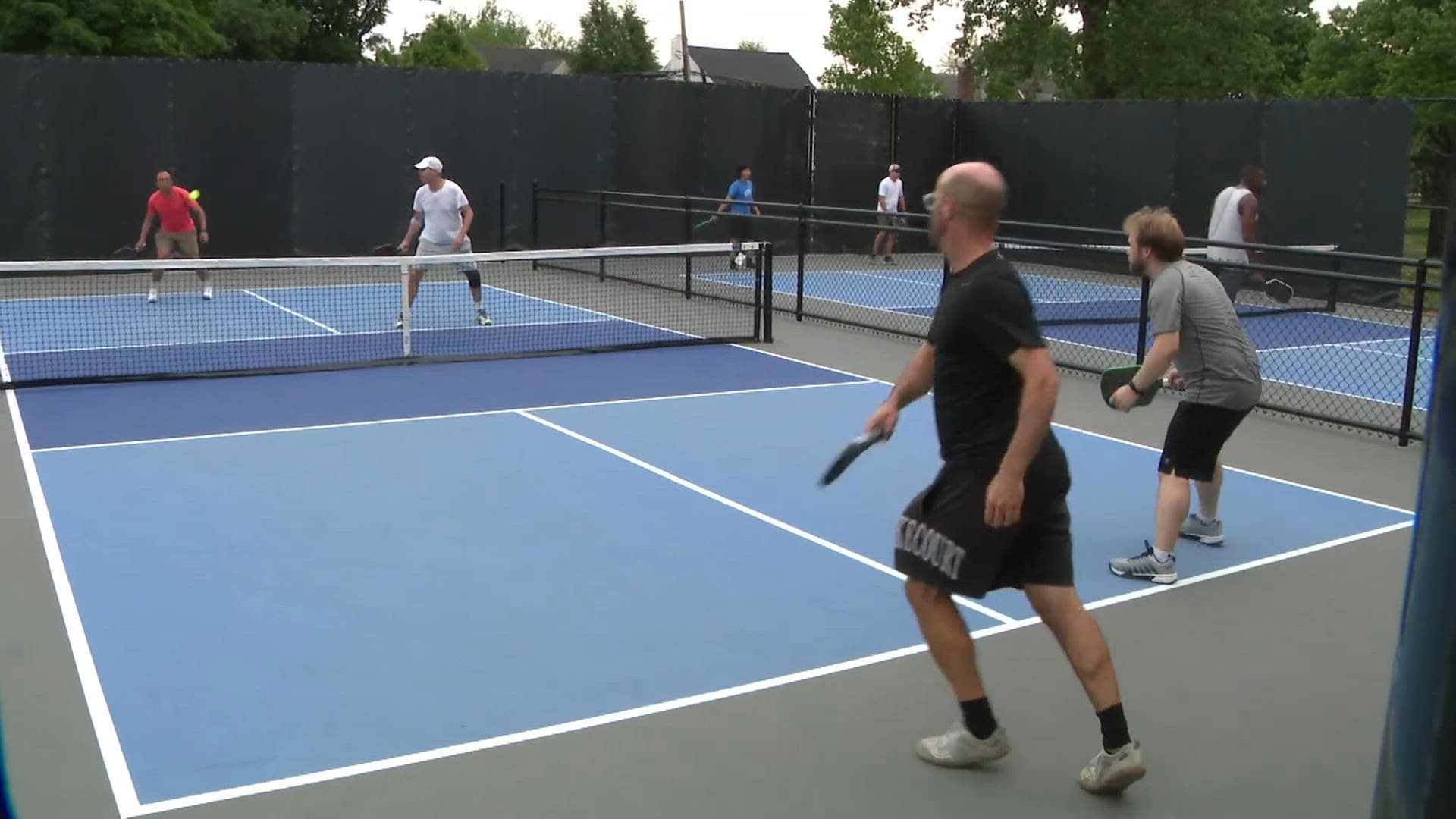 Arlington pickleball courts spark new debate over operating hours