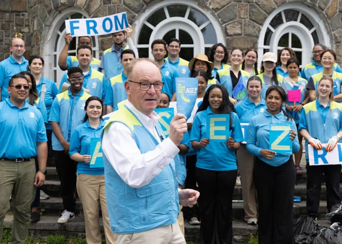 Volunteers, Senator Rolison clean up Newburgh's Downing Park
