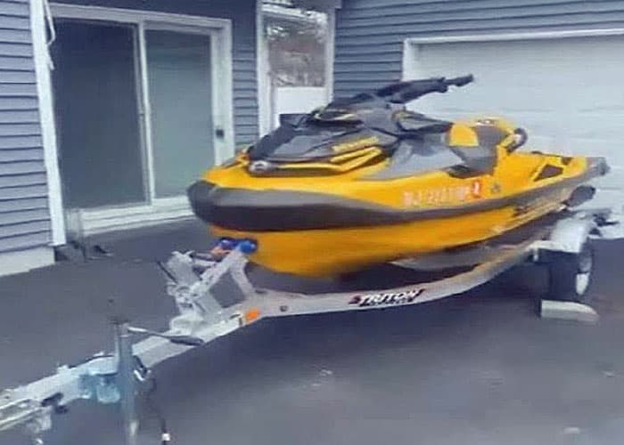 Newburgh police seek tips after jet ski, trailer theft