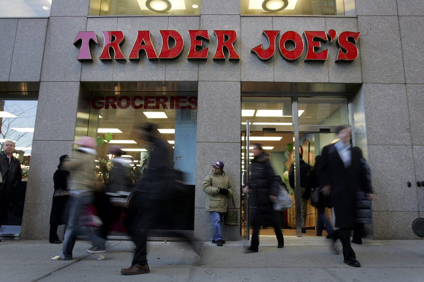 Millennial shoppers get strategic on grocery spending, survey finds