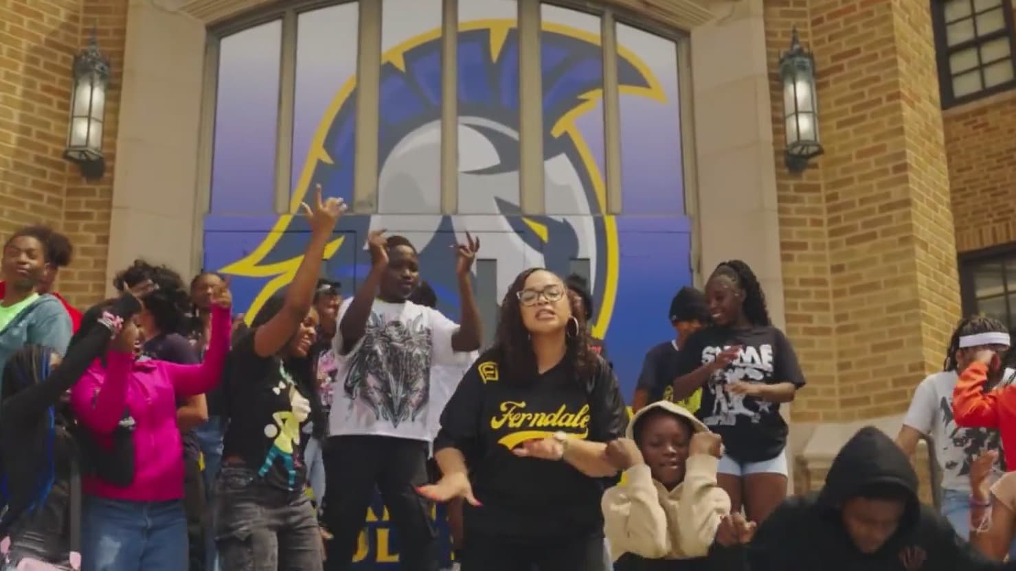 Ferndale Middle principal raps to motivate students before EOG tests