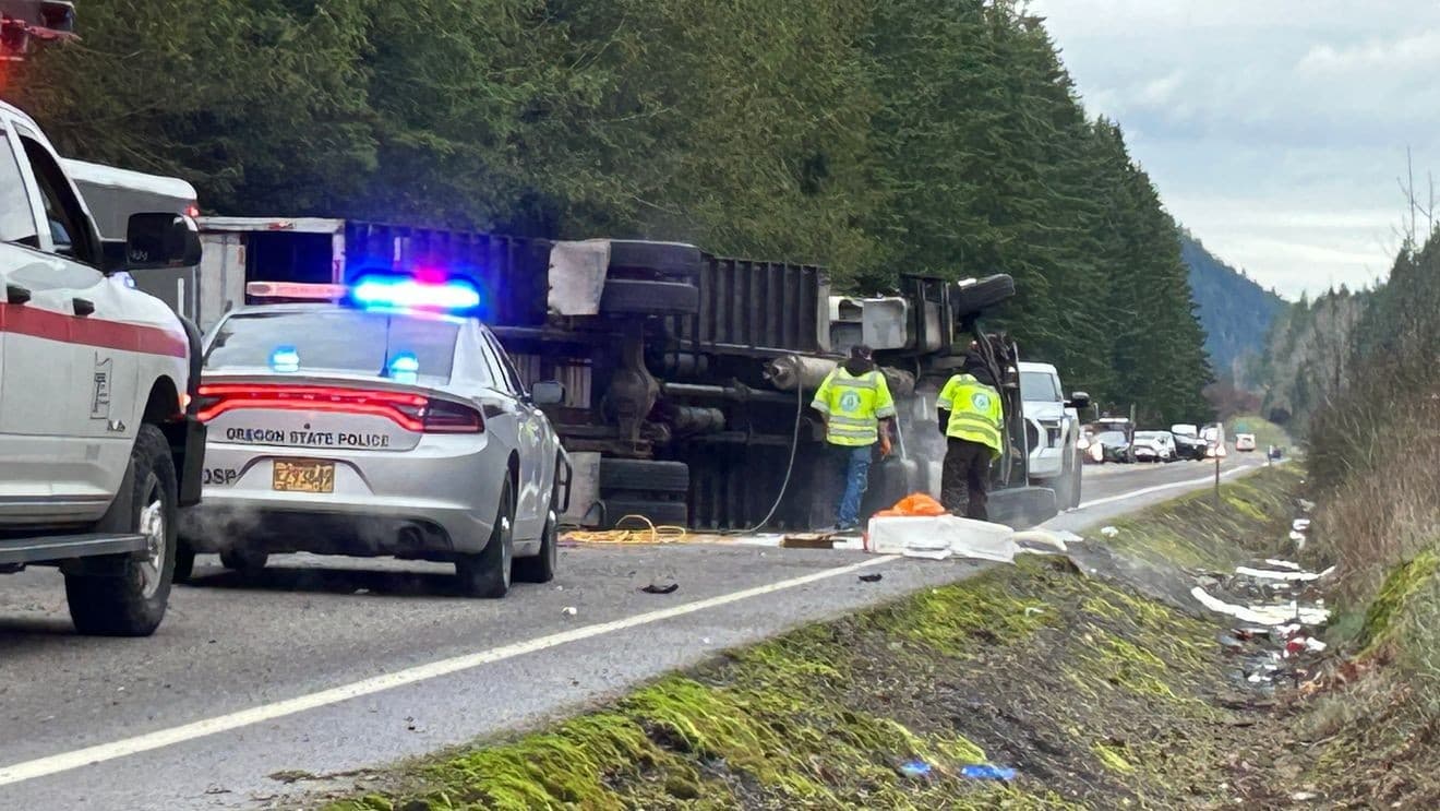 La Grande teen dies in Highway 82 rollover near Elgin