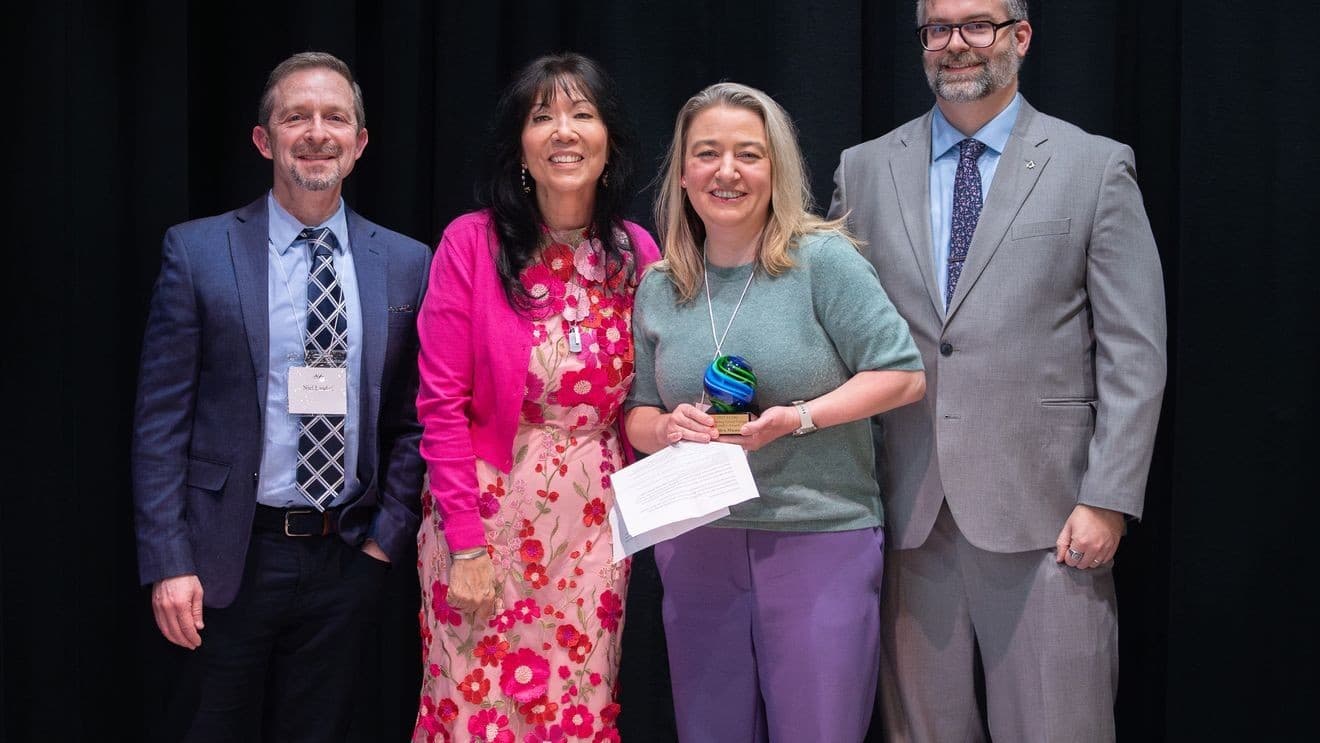 LCOG Annual Dinner Honors Community Leaders, Raises $14,000 for Senior Meals