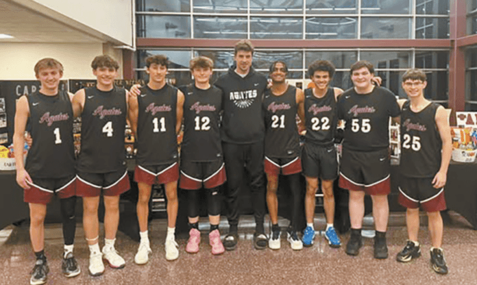 Two Harbors Honors Eight Seniors as Agates Rout Mesabi East 83-32