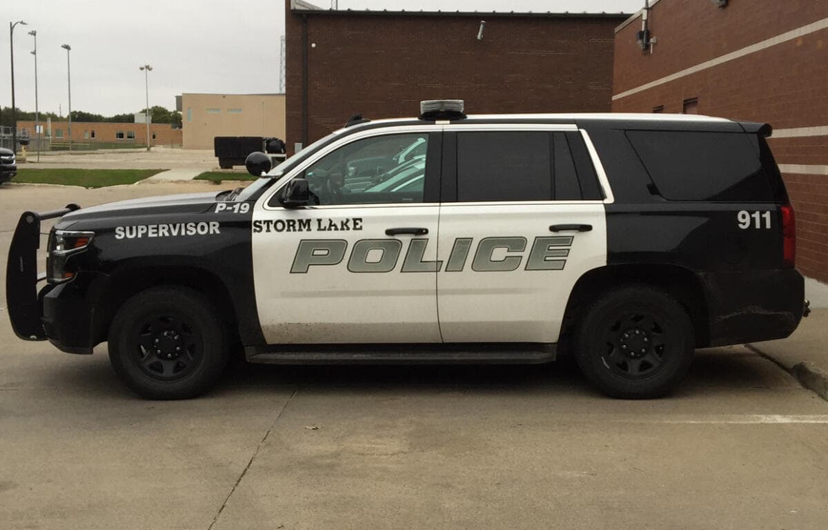 Routine Storm Lake stop leads to drug charges, expired license for Mendoza