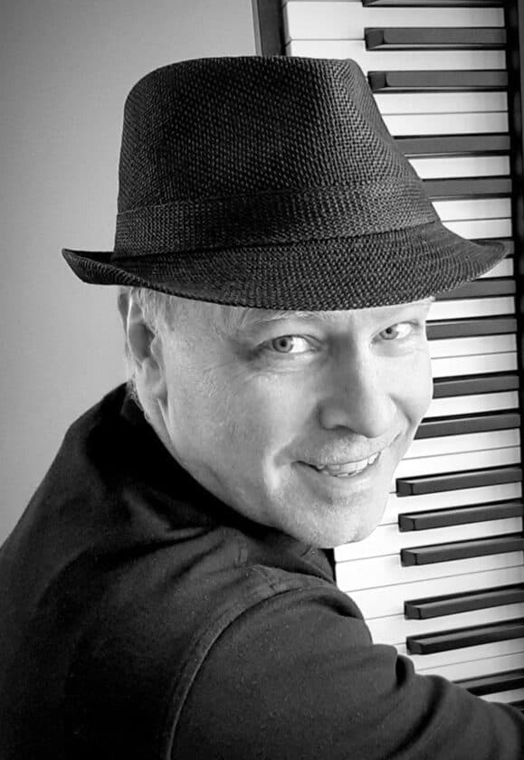 Crystal Theatre hosts Peter Bergin for Memorial Day ragtime concert