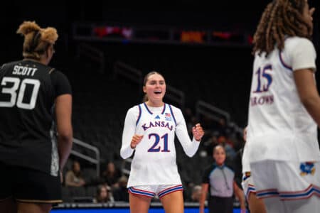 Former Kansas guard Elle Evans to begin pro career in Italy