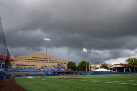 Weather delays Super Regional, Kansas baseball trails Oklahoma 8-1