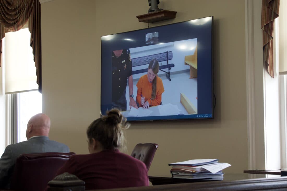 Ohio woman gets 4 to 6 years for stabbing McDonald's worker