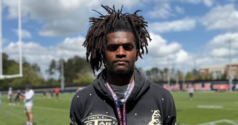 Prattville's Deshawn Hall signals Auburn interest after Tigers offer
