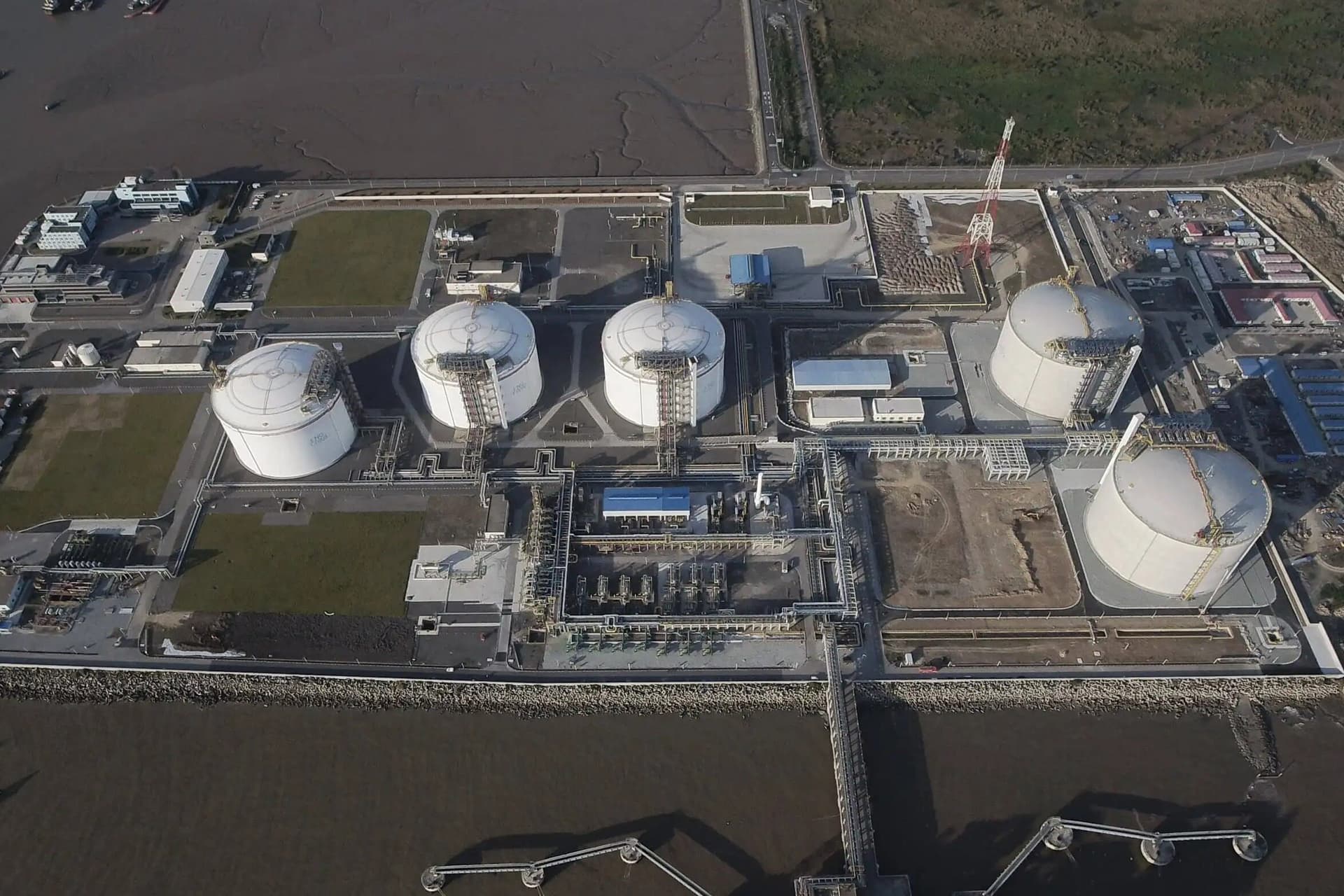 China moves to list yuan‑denominated LNG futures on Shanghai exchange