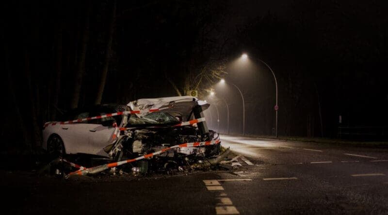 Traffic blocked near Anchor Baptist Church after Oxford crash